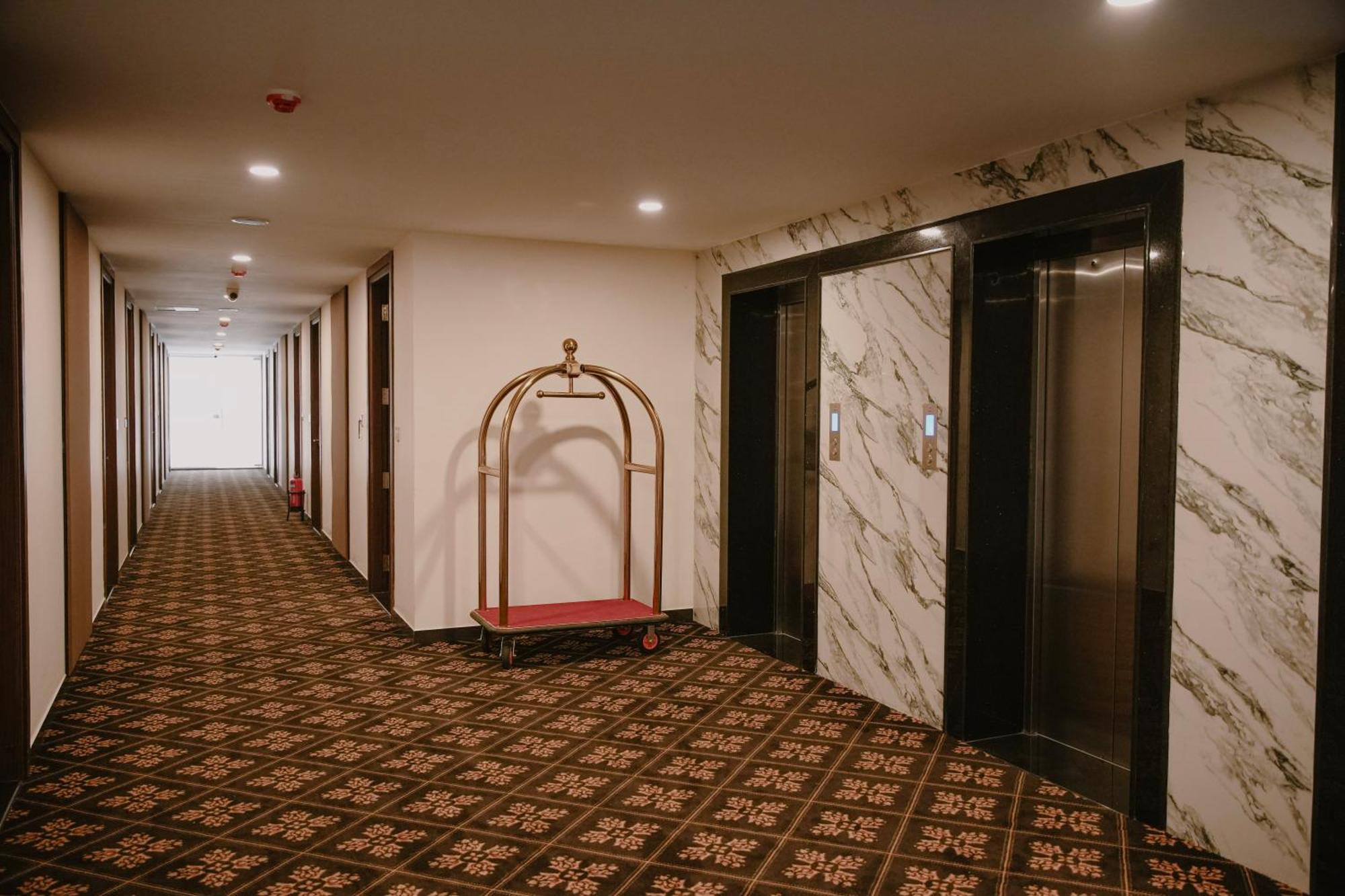 Hotel The King'S Meadows Golhalli Exterior foto