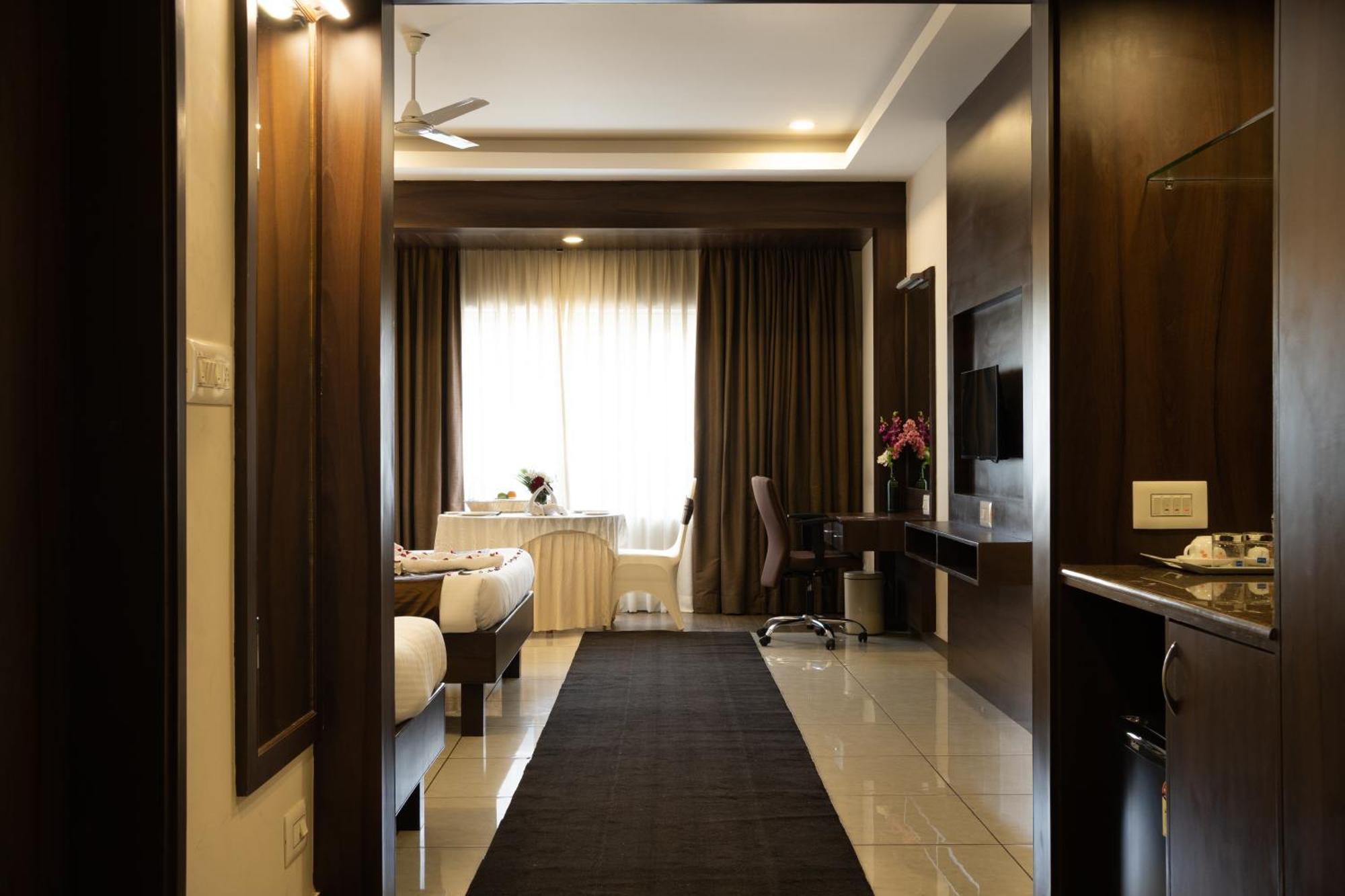 Hotel The King'S Meadows Golhalli Exterior foto